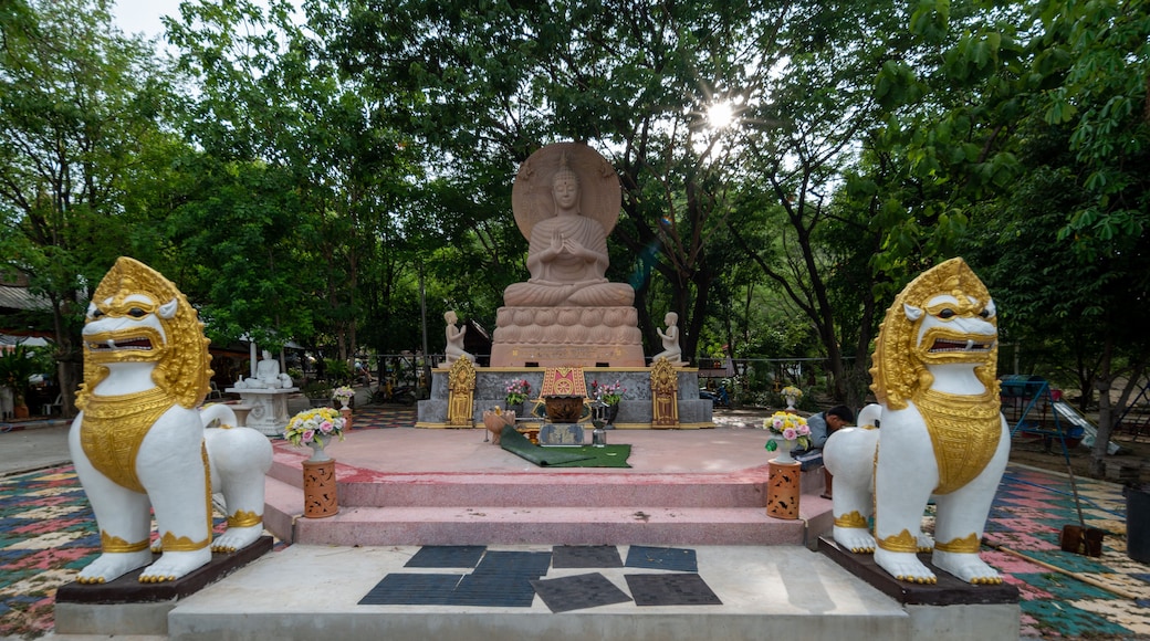 Khlong Ket, Khok Samrong District, Lopburi. June 03, 2022. Wat Kaolung. Buddha statue.
