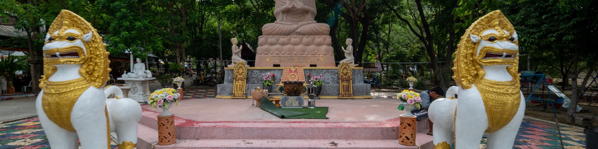 Khlong Ket, Khok Samrong District, Lopburi. June 03, 2022. Wat Kaolung. Buddha statue.
