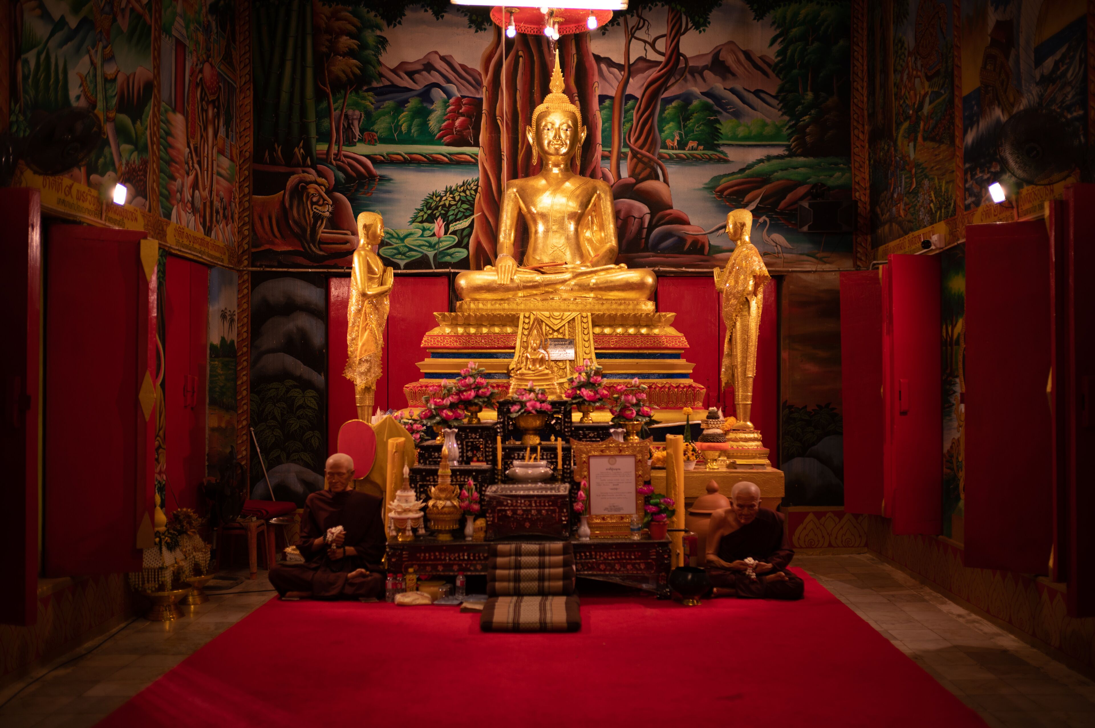 Khlong Ket, Khok Samrong District, Lopburi. June 03, 2022.  Wat Si Suthawas. Buddha statue.