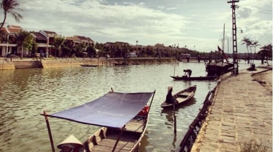 Market at the Thu Bon River in the ancient trading port of Hoi An.