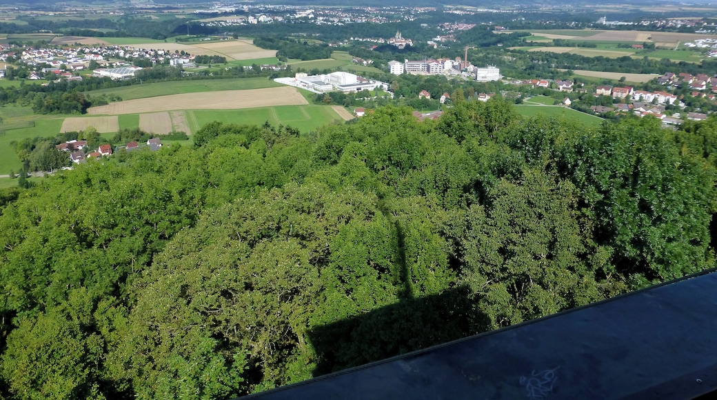 Blick vom Einkornturm in Richtung Schwäbisch Hall; etwa in der Bildmitte die Großcomburg