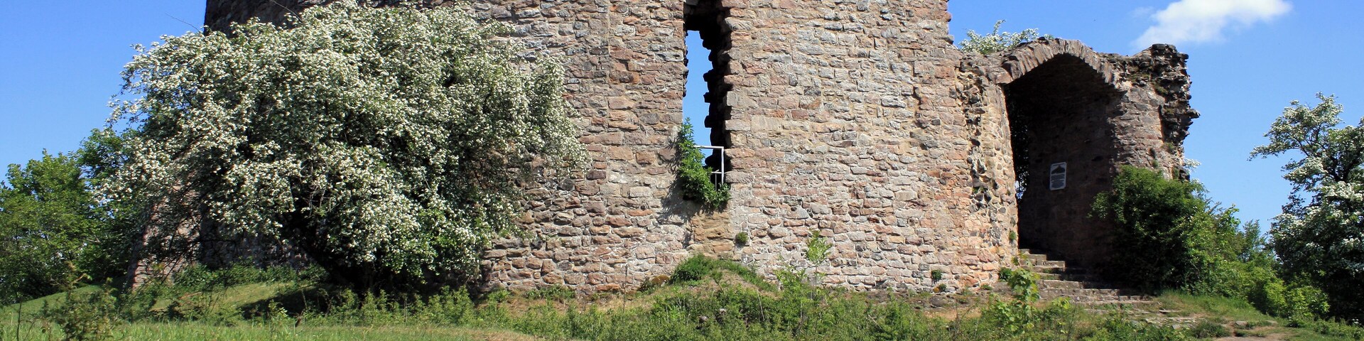 Burgruine Frauenberg von außen