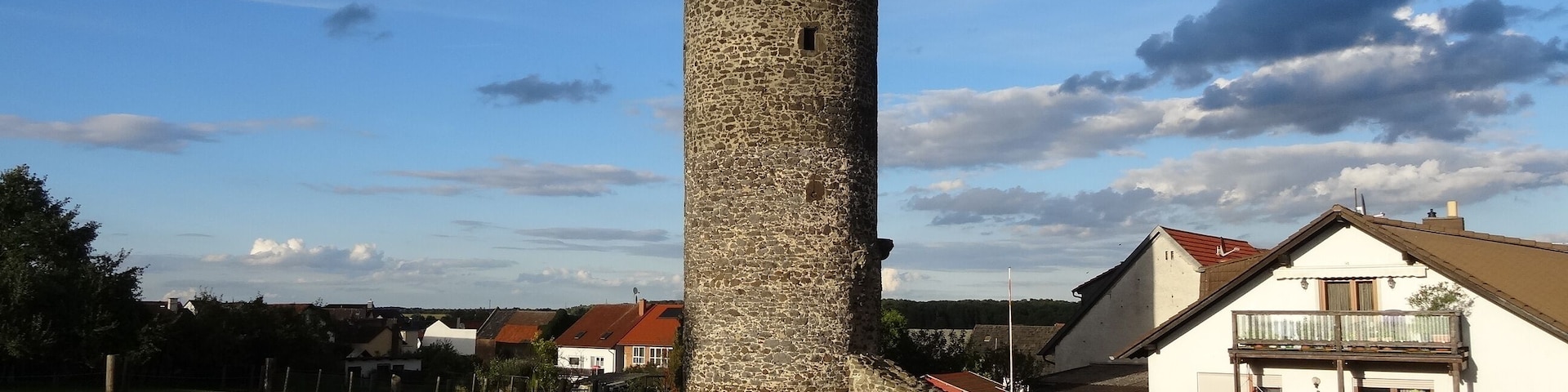This is a picture of the hessian Kulturdenkmal (cultural monument) with the ID