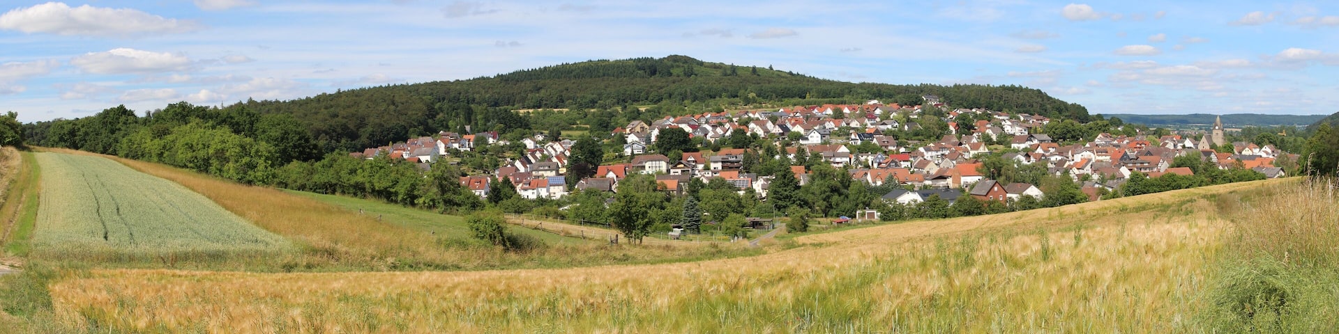 Totenberg von Südsüdwest bei Treis an der Lumda