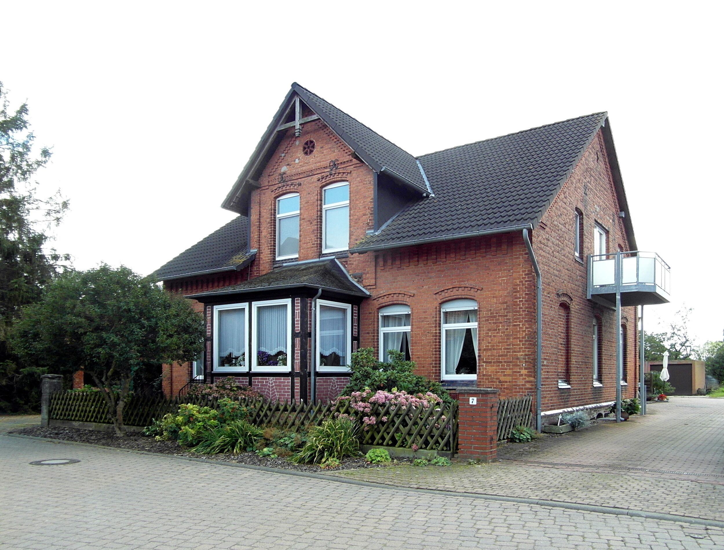 Wohnhaus Bröhnfeld 7 im Seelzer Stadtteil Almhorst