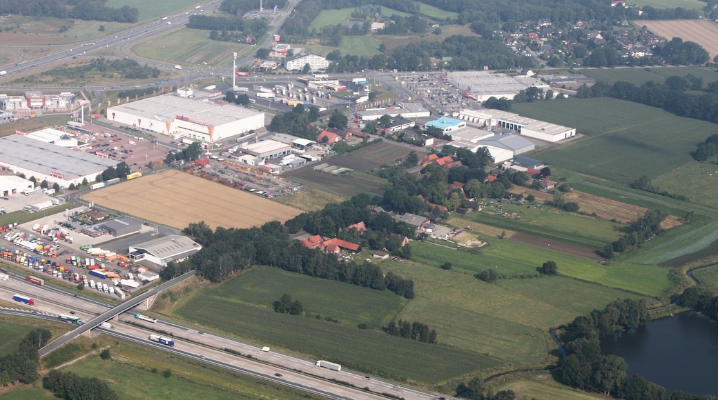 Luftaufnahme; entlang der A1 (auf der Südseite) vom Dreieck Stuhr in Richtung Osten, bis zur Abfahrt Brinkum