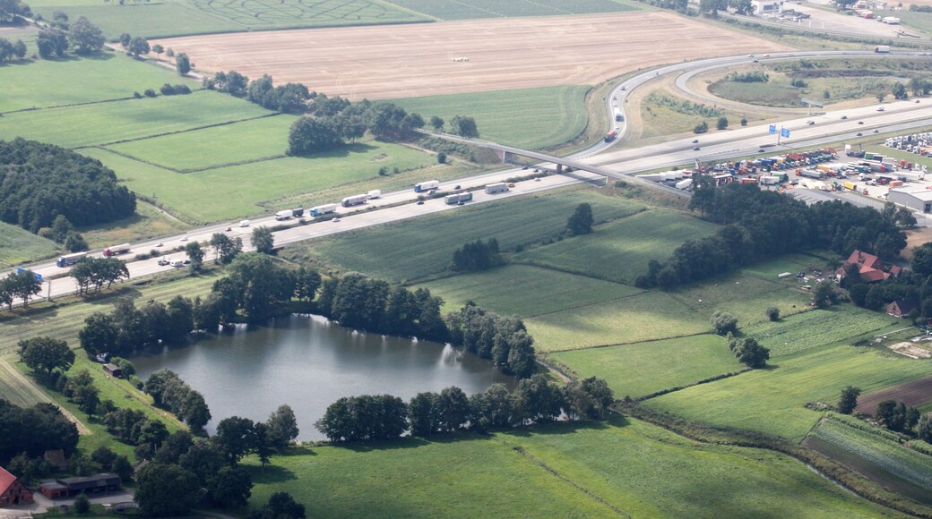 Lufbilder Brinkum: Brinkum, Silbersee, Dreieck Stuhr (identische Bildbeschreibung für File:2012-08-08-fotoflug-bremen zweiter flug 1355.JPG bis File:2012-08-08-fotoflug-bremen zweiter flug 1437.JPG; alle mit GPS-Koordinaten