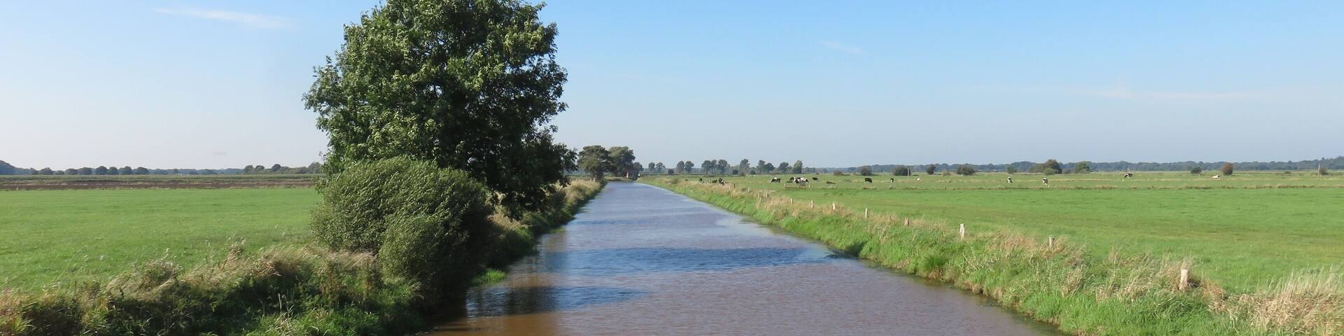 Blick von der Mönkebrücke auf das Friedeburger Tief