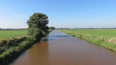 Blick von der MönkebrĂŒcke auf das Friedeburger Tief