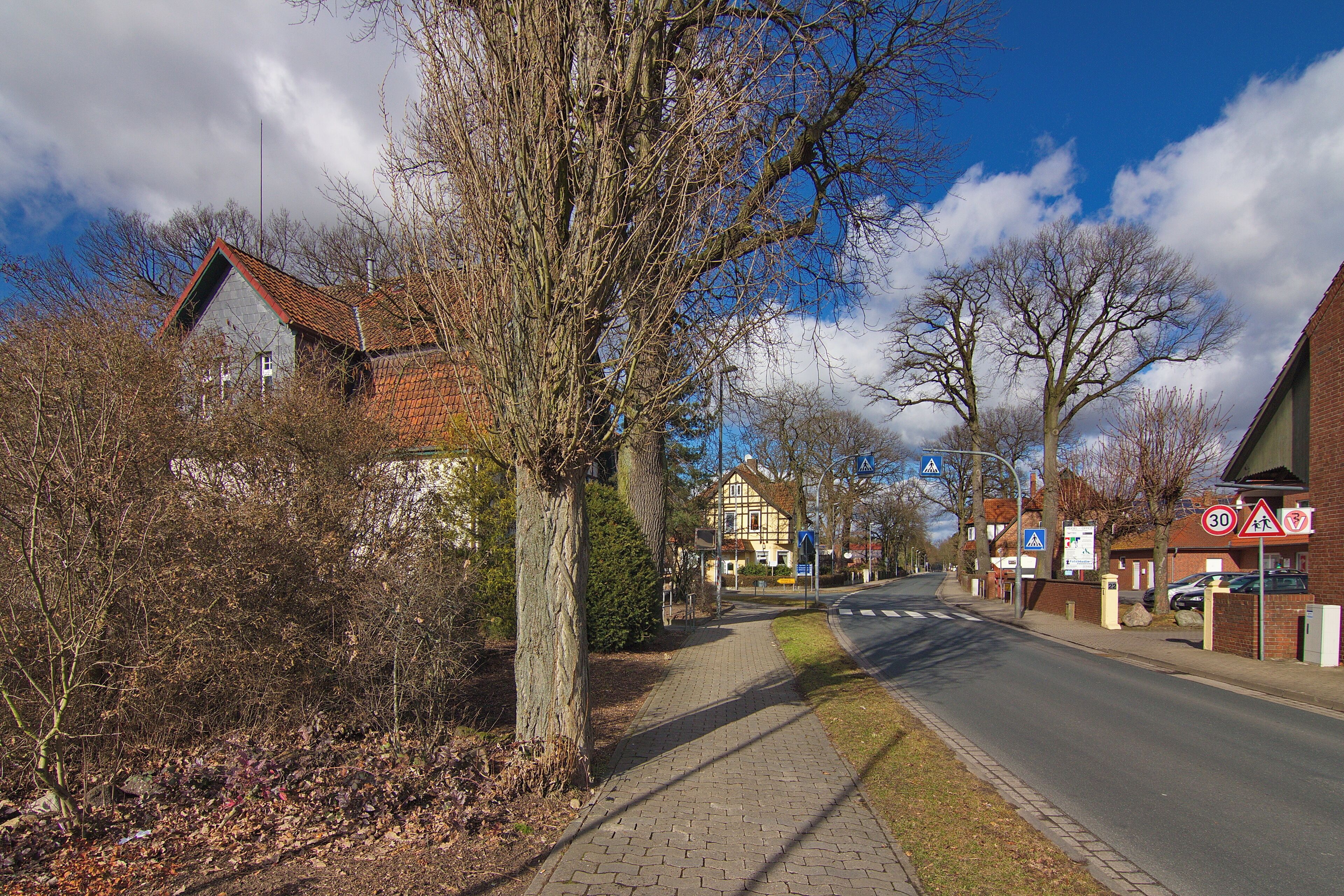 Ortsblick Neuwarmbüchen (Isernhagen), Niedersachsen, Deutschland