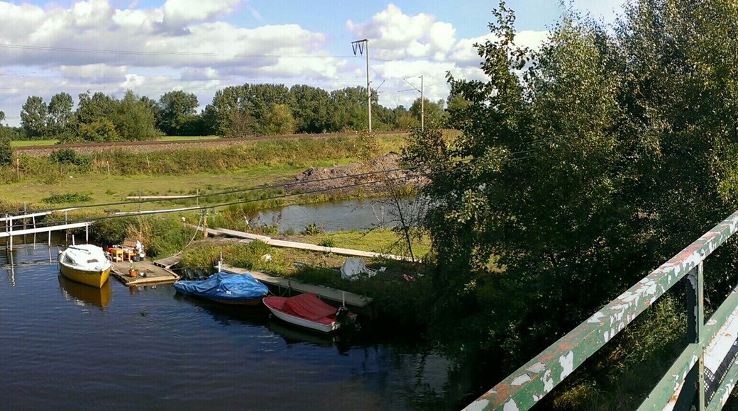 Fahrradbrücke über das Petkumer Seiltief