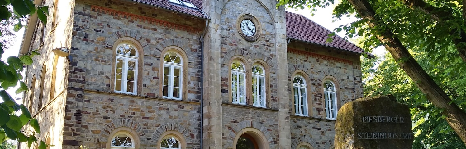 Das ehemalige Direktionsgebäude der Zeche Piesberg an der Glückaufstraße in Osnabrück.