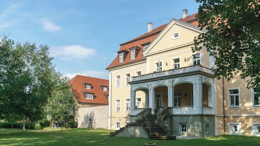 Schloss Ammelshain, Ansicht vom Schlosspark