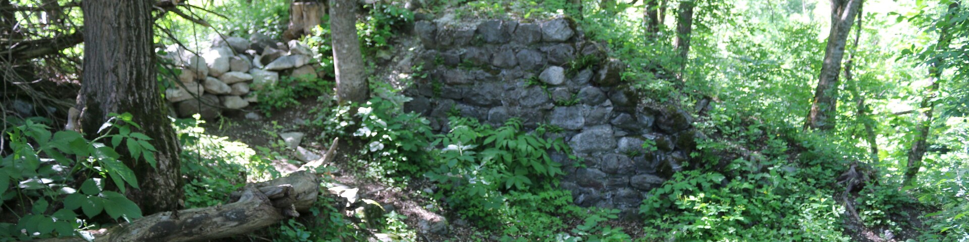 Vahrn, Südtirol: Burgruine Voitsberg