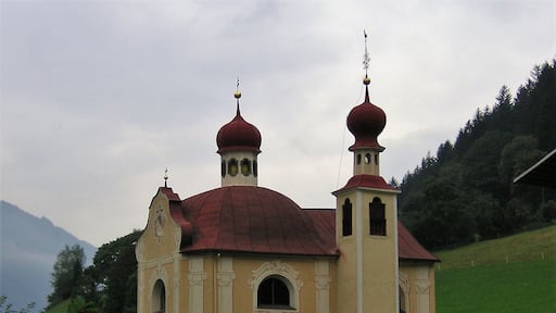 Unsere Liebe Frau im Stöckl in St. Sigmund (Gemeinde Kiens, Südtirol): Ansicht von Osten