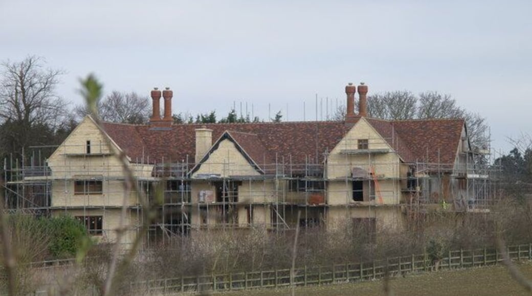 A new build Country House The setting is adjacent to Lilford park and the old Hall. This grand structure is next to the private road that leads to Lilford village.