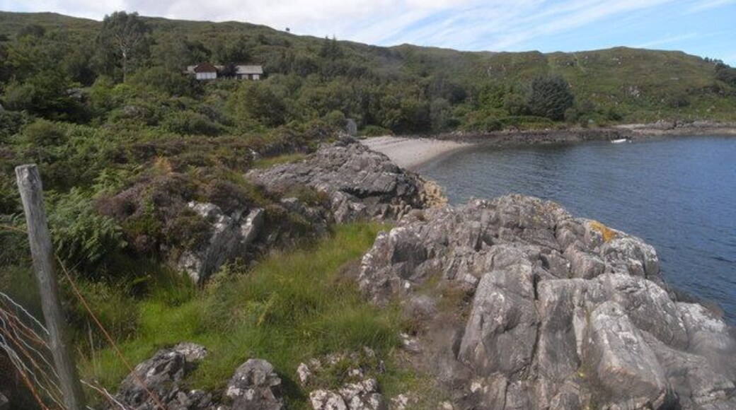 House and private bay at Gortenfern