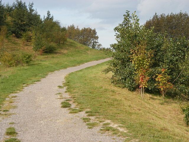 Footpath near the golf course This footpath is between Silkwood Business Park and Low Laithes Golf Course.
