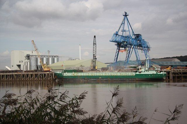 Flixborough Wharf View to Flixborough Wharf across the River Trent from Amcotts