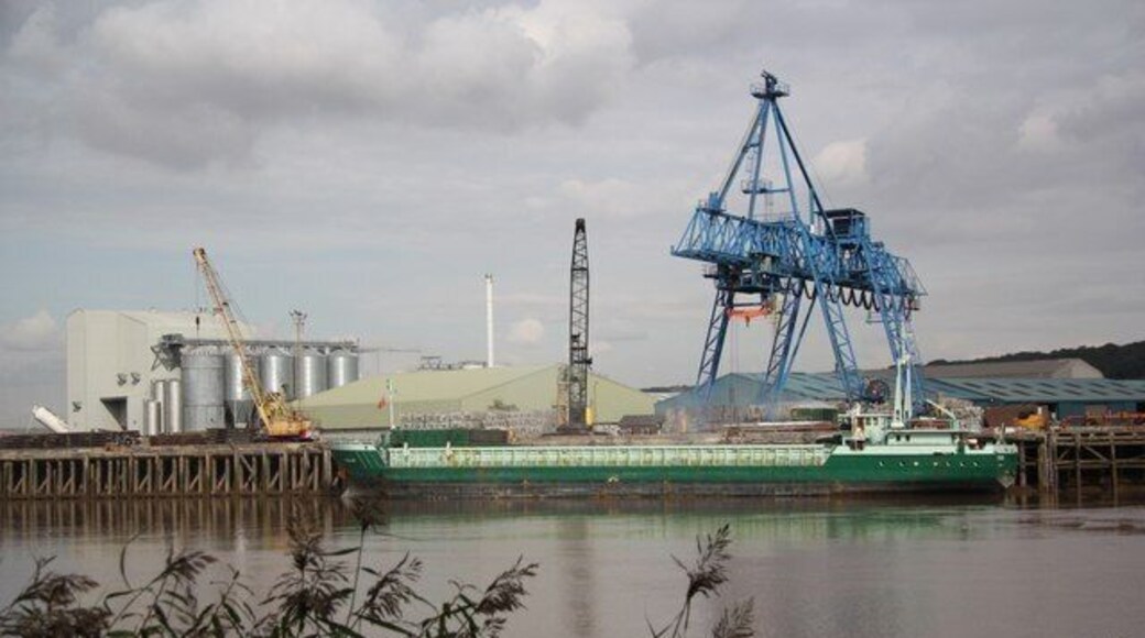 Flixborough Wharf View to Flixborough Wharf across the River Trent from Amcotts