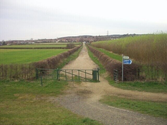 Lane to Harlington This lane heads into square SE4802 and forms part of the Trans Pennine Trail.