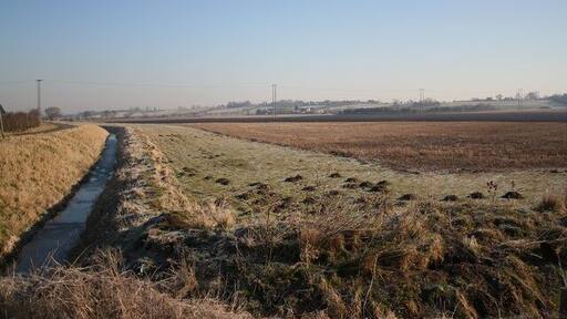 From Carr Lane. Looking towards Blyton from Carr Lane on a frosty March morning