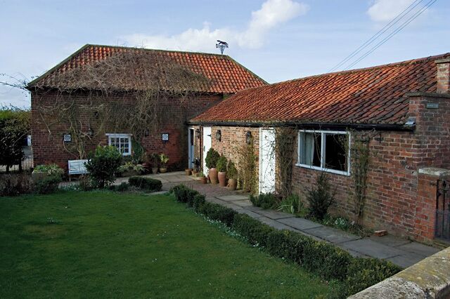 Manor Farm, Burringham The farm buildings occupy a small plot between High Street and the River Trent.