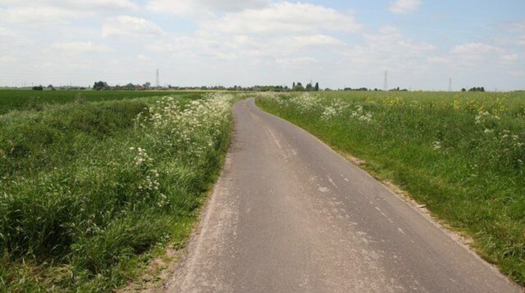 Brumby Common Lane. Looking west towards Burringham