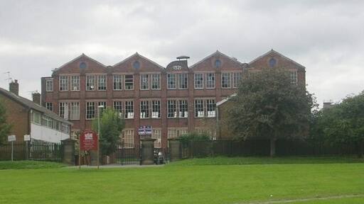 Disused Mill - South Parade This was originally built in 1921.