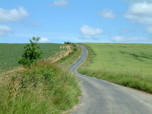 The country lane between Skewsby and Whenby.