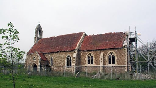 East Hatley, St Denys. http://www.druidic.org/camchurch/churches/easthatley.htm