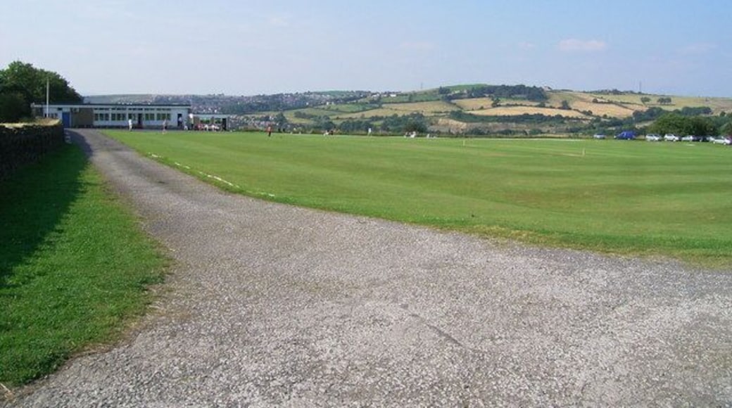 Lascelles Hall Cricket Club