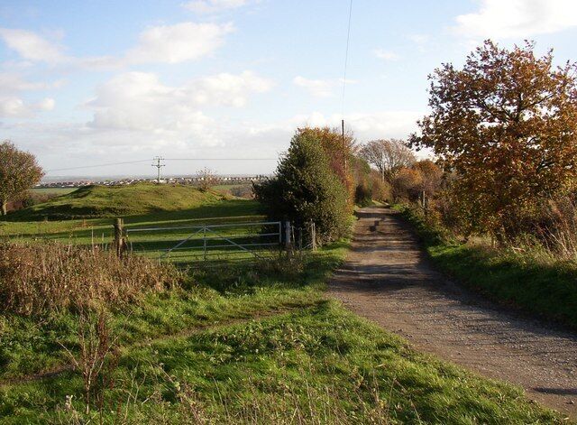 Lane to Chapel Close, Overton. Sitlington CP This continues as a footpath to join Carr Lane, which goes to Midgley. There is an old spoil heap on the left.