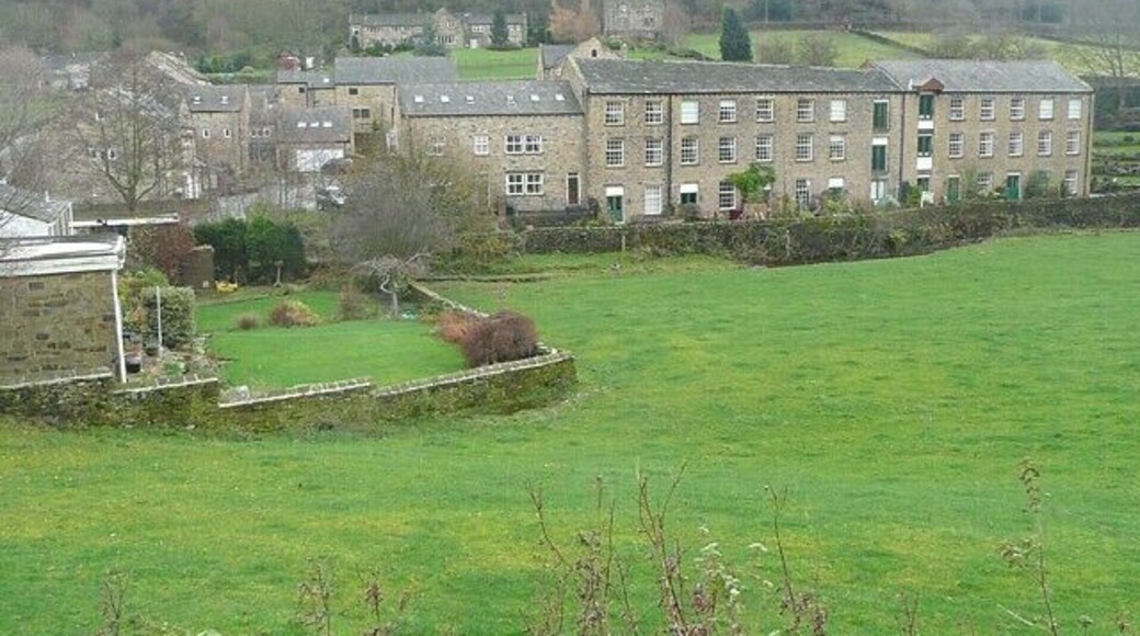 Cocking Steps Mill, Honley This building is unusual amongst old mills in being listed. It has been converted into dwellings without losing too much of the original appearance. Stone-faced houses have been built on the adjacent land.
