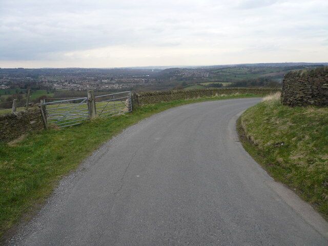 Fanshaw Gate Lane Footpath off to the left.