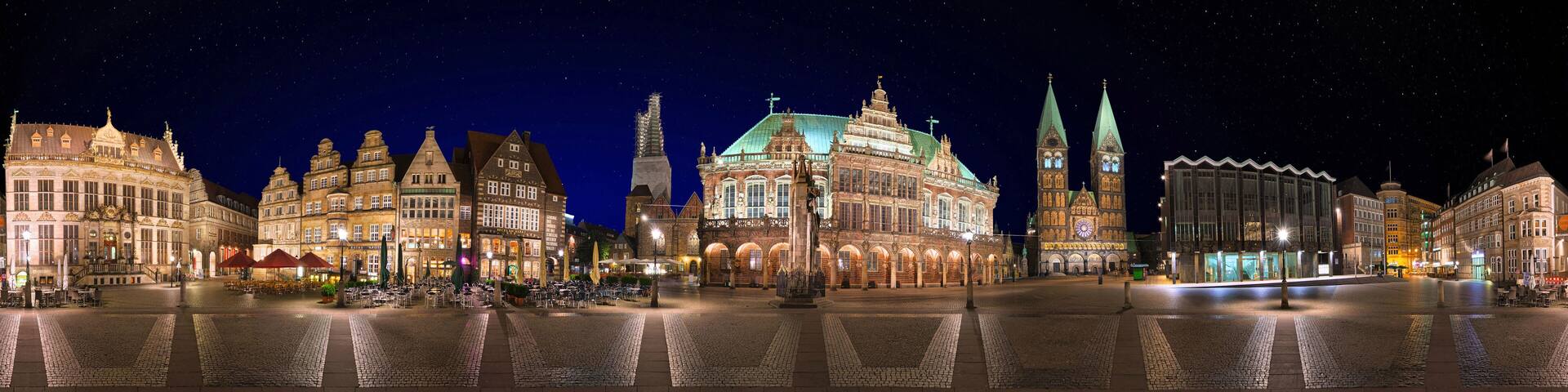 Bremen Hansestadt Markt mit Rathaus Skyline Panorama
