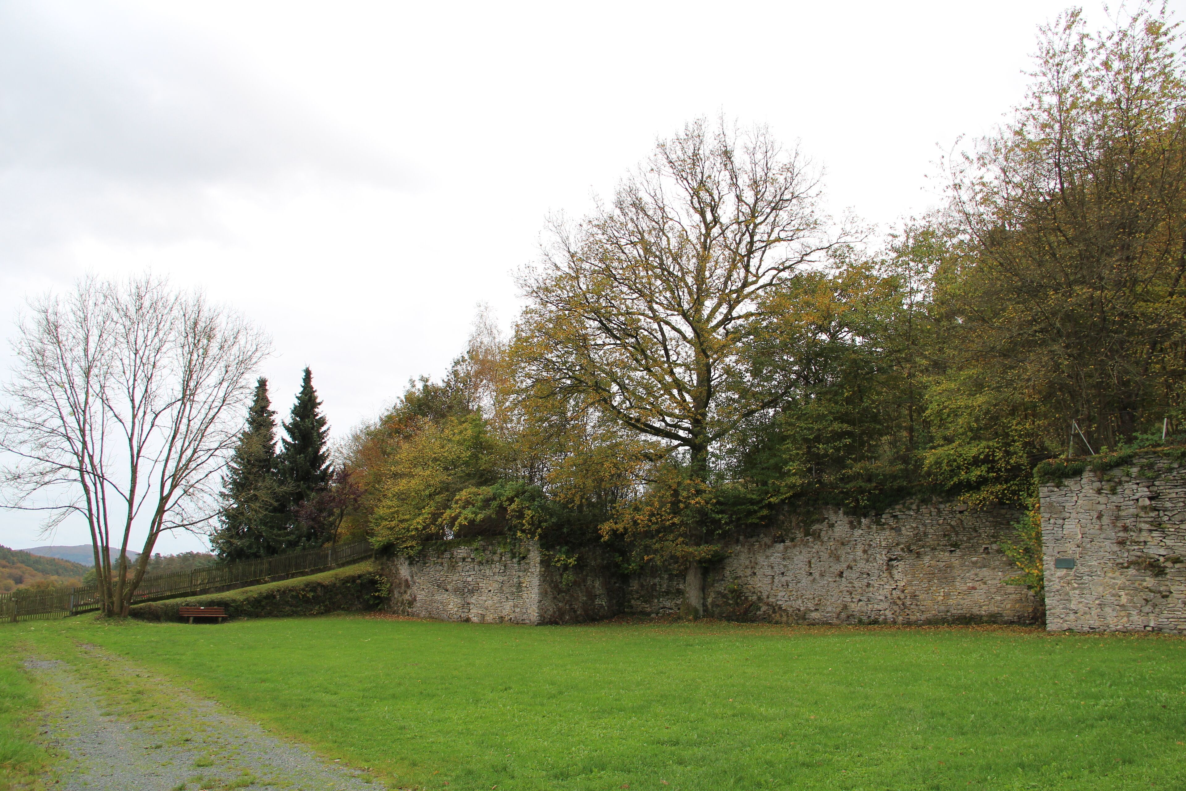 Ruine des Jagdschlosses Katzenbach