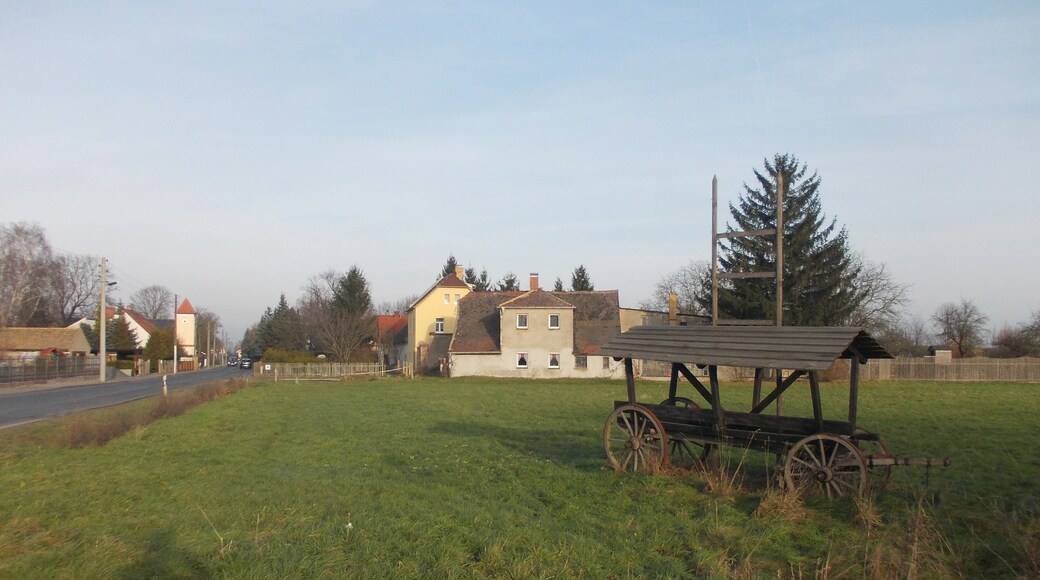 Southern entrance to the village of Hirschfeld (Leipzig, Saxony)