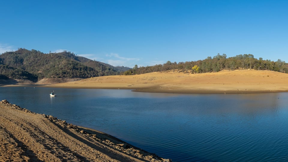 Panorama of Fishing Boat on Lake Folsom Near New York Creek in the Afternoon