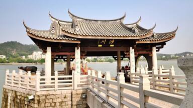 Guangji Bridge (廣濟橋) - one of four ancient bridges in China, it combines the architectural style of beam, arch bridge and floating bridges. The bridge was first built as a floating bridge in 1171, but three years later was destroyed by floods. Later construction of piers and framework started from both banks of the river on which it was moored. After 200 years renovation, a floating section of 18 supporting wooden boats in between two beamed sections supported by 24 piers was completed.
#InStone #Guangdong #China #Chaozhou #GuangjiBridge #architecture #Chine #bridge #river