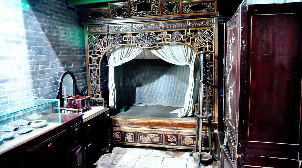 The Former Residence of Liang Qichao (梁啟超 1873-1929 A.D.), where located in Xinhui District, Jiangmen City, Guangdong Province, China. Liang was great Chinese thinker and statesman, his former residence is a major historical and cultural site protected at the national level.
#China #Xinhui #Jiangmen #Guangdong #residence #history