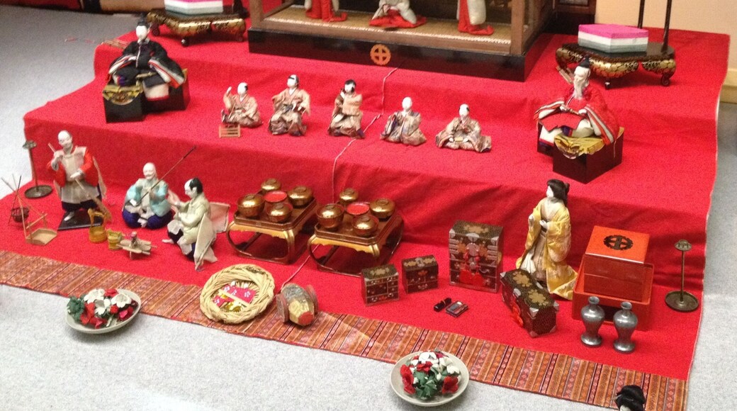 Dolls displayed at the Girl's Festival (Hinaningyo). Meiji 33, 1900. Exhibit in the Nagoya City Museum