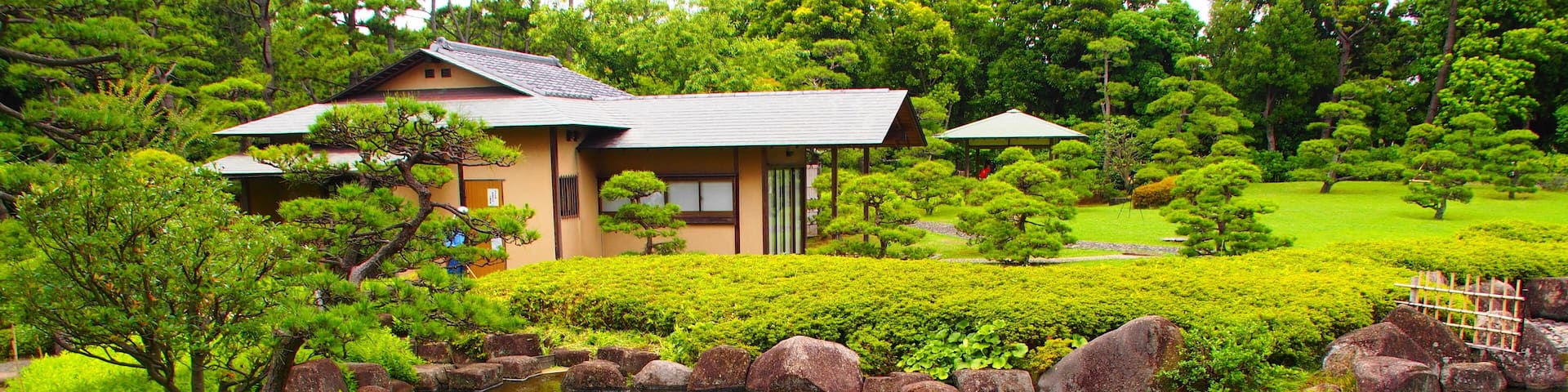 Inage Seaside Park Japanese-style garden