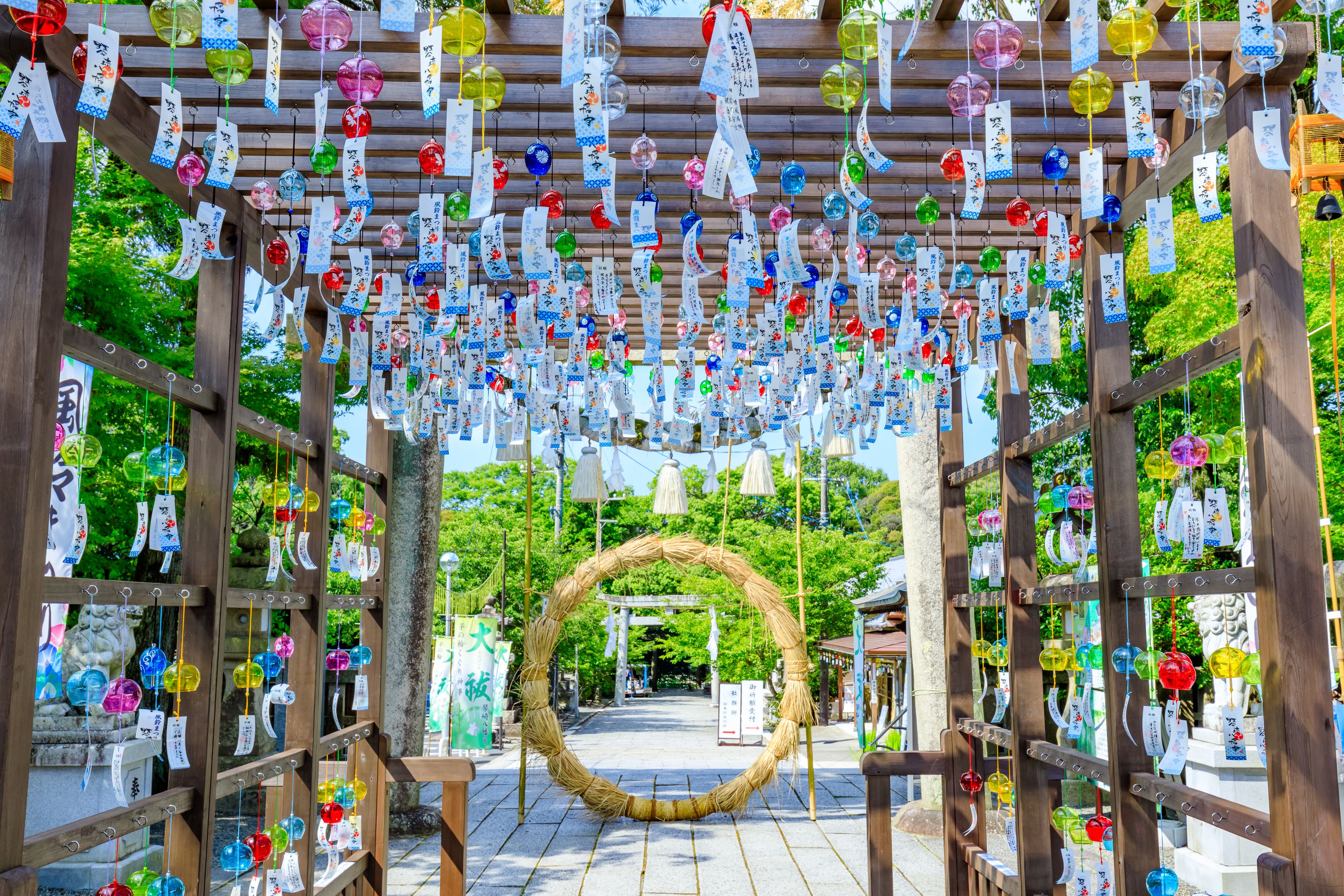 夏の琴崎八幡宮　風鈴祭り　山口県宇部市　Kotozaki Hachimangu Shrine in summer. wind chime festival. Yamaguchi Pref, Ube City.