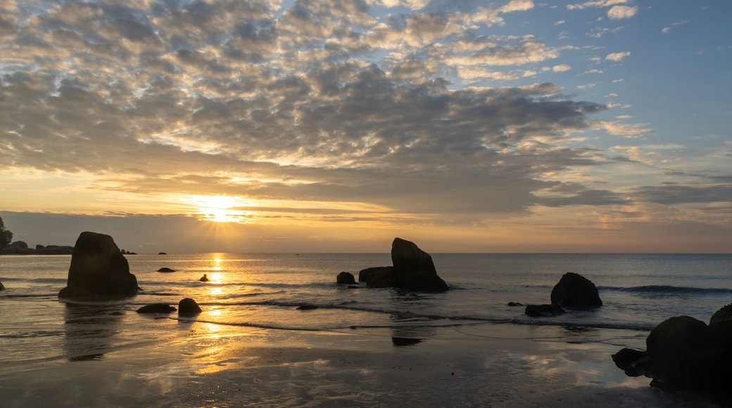 Morning in Teluk Cempedak beach in Kuantan, Malaysia
