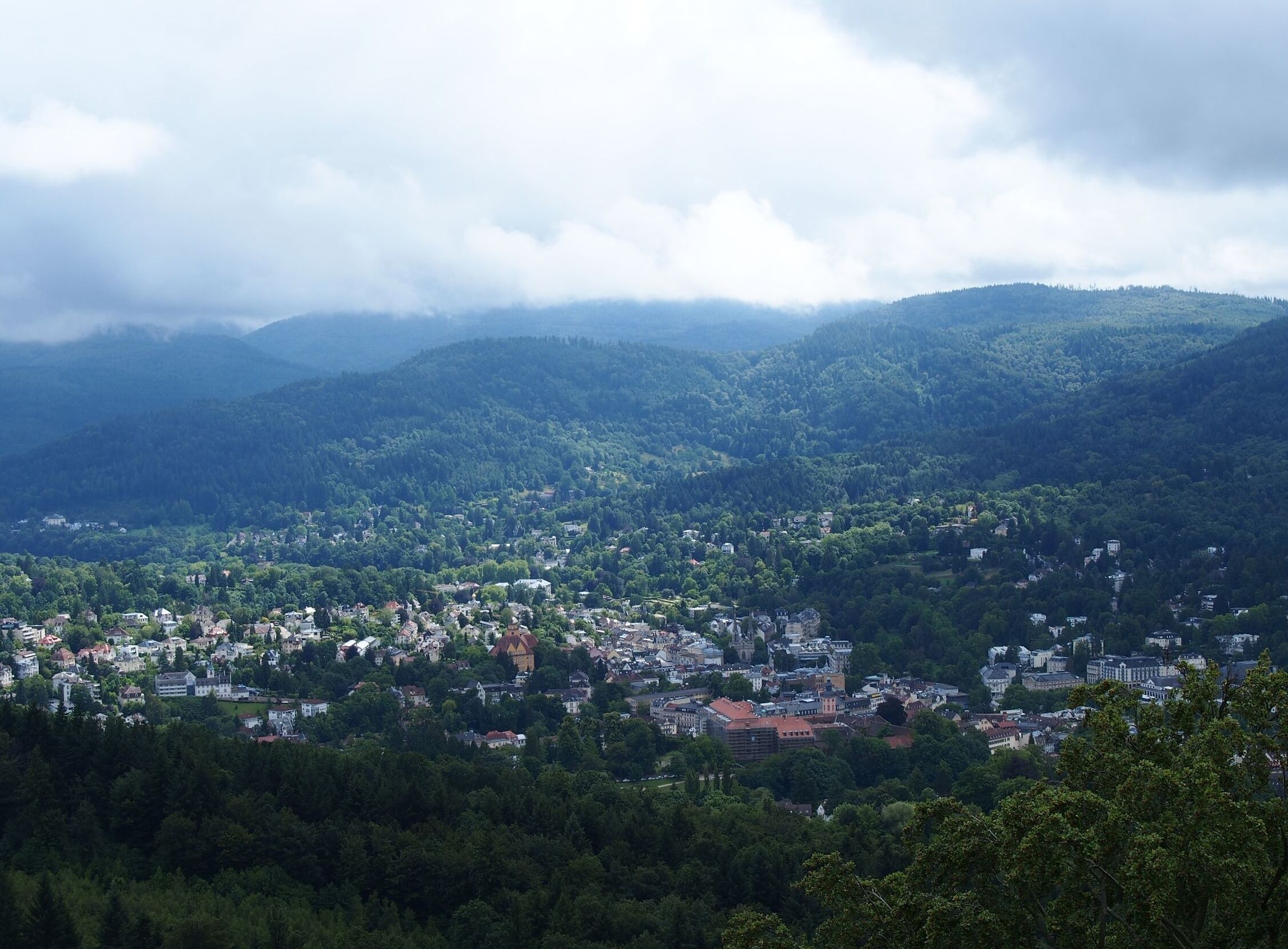 Blick auf Baden-Baden im Schwarzwald