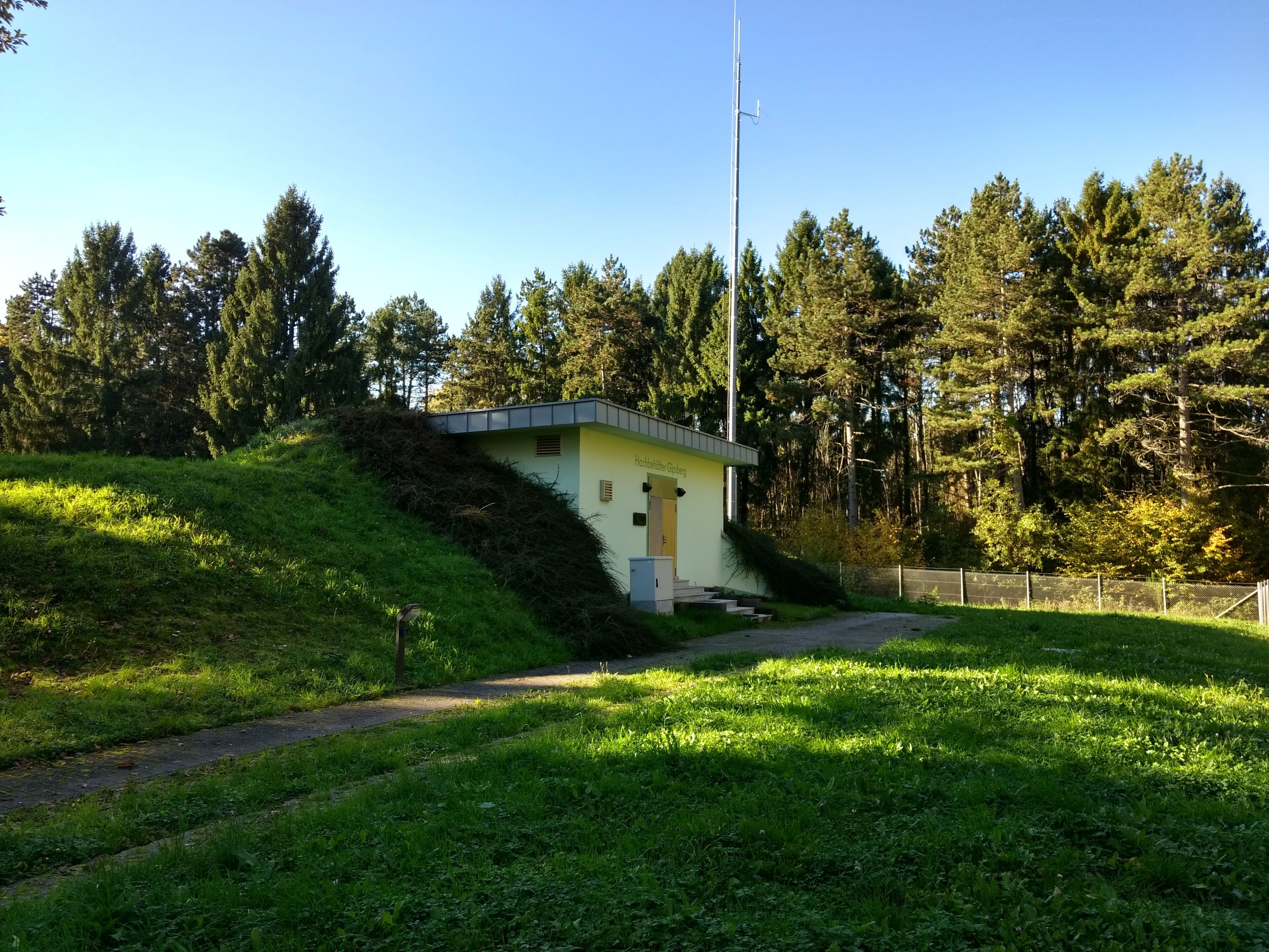 Wasserbehälter auf dem Gipsberg