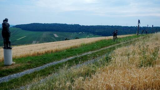 Bronzeplastiken am Skulpturenpfad durch die Strümpfelbacher Weinberge von Karl Ulrich Nuss, geb. 1943, wohnhaft seit 1970 in Strümpfelbach