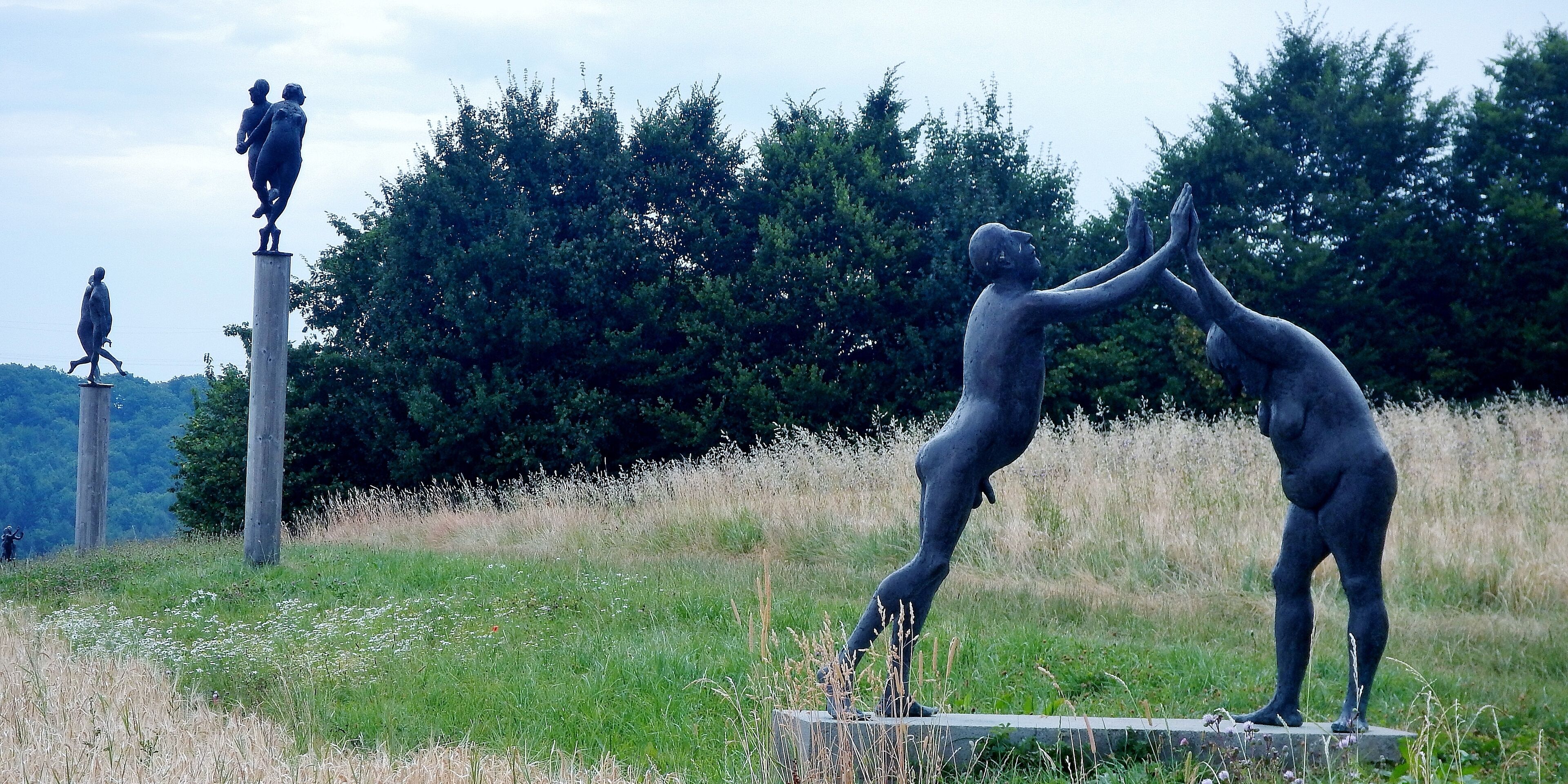 Bronzeplastiken am Skulpturenpfad durch die Strümpfelbacher Weinberge von Karl Ulrich Nuss, geb. 1943, wohnhaft seit 1970 in Strümpfelbach
