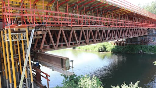 Eisenbahnüberführung Neckar bei Wendlingen